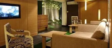 Отель Grass Thonglor