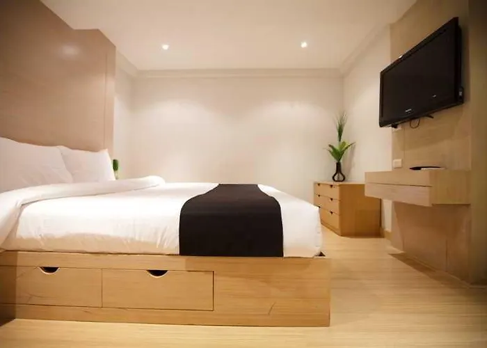 Отель Grass Thonglor 4*