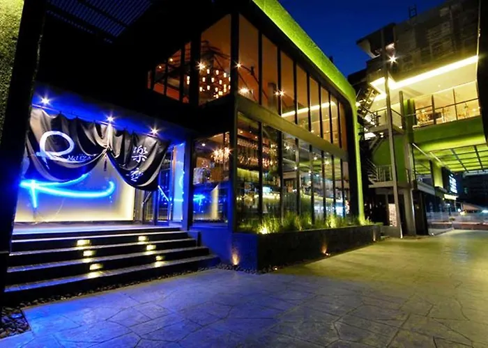 Отель Grass Thonglor Бангкок