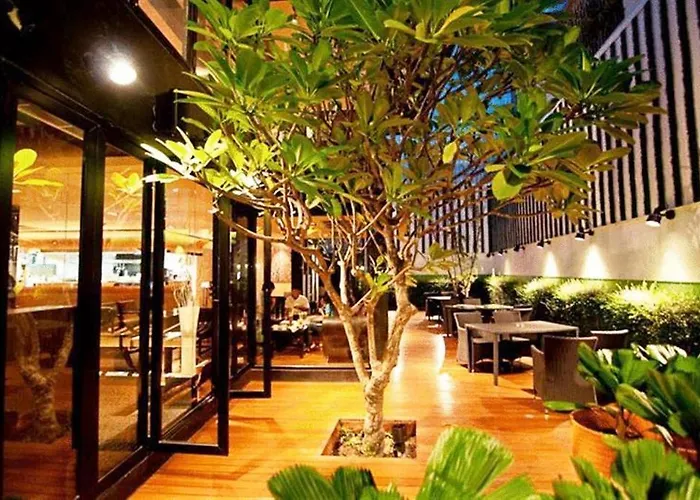 Grass Thonglor