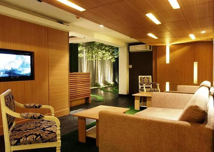 Grass Thonglor Отель